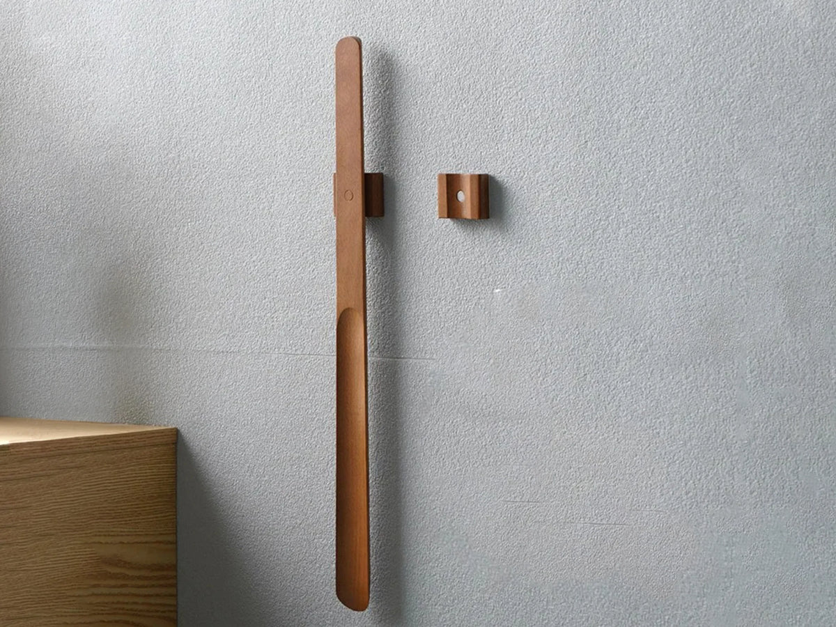Wooden Shoehorn Extra-Long Handle Magnetic Holder