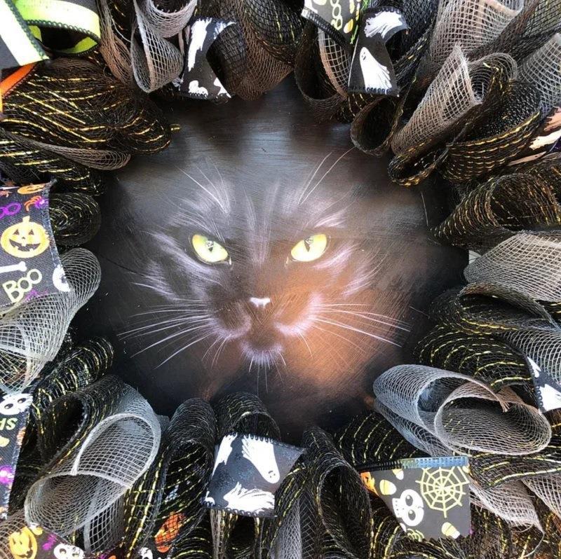 Wreath Black Cat LED Illuminated Battery Operated 40cm