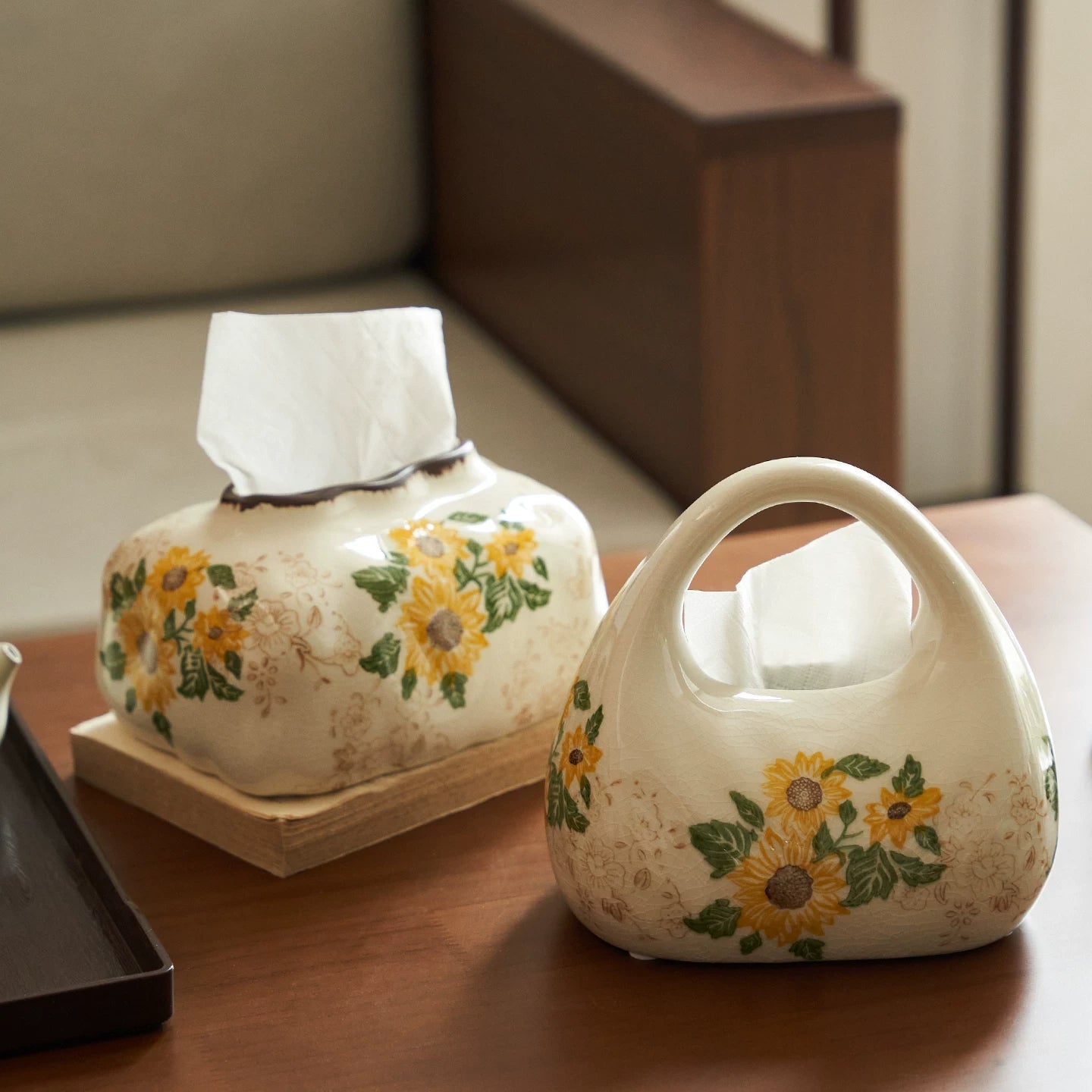 Charming Country-Style Tissue Holder