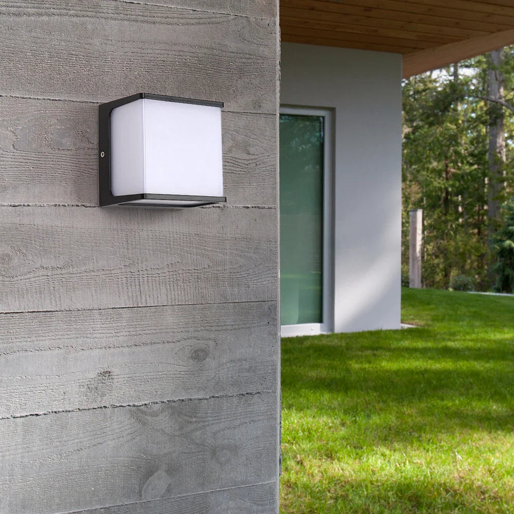 Modern LED Outdoor Wall Light – Waterproof Design