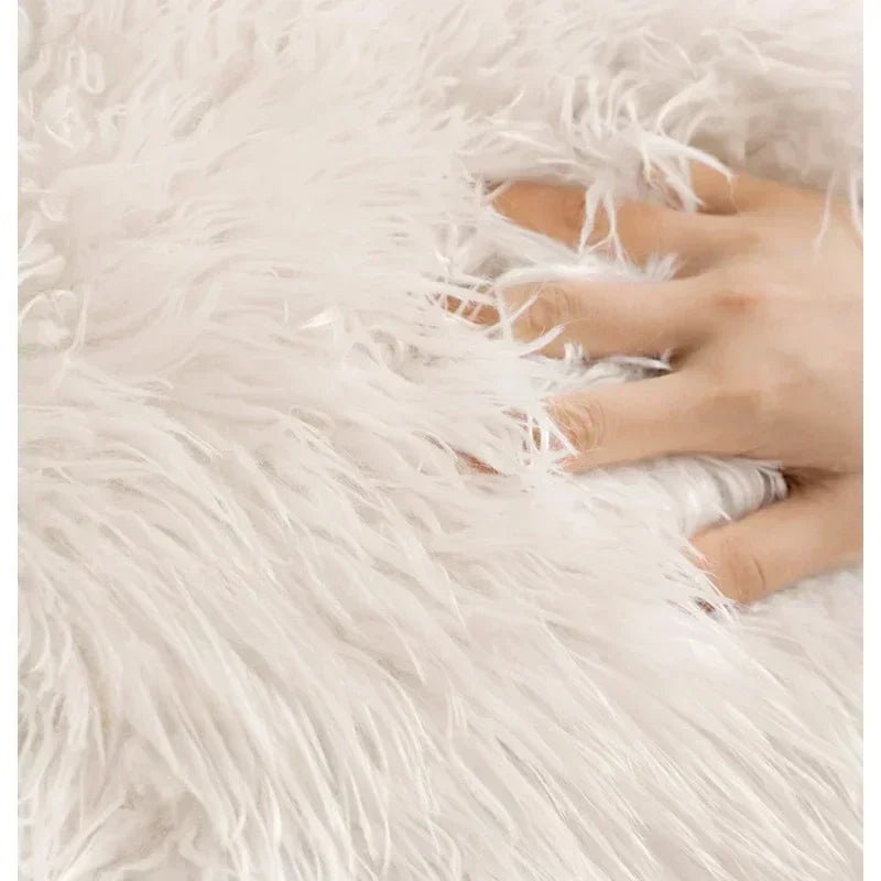 Luxurious Sofa Cover in Faux Lambswool Fabric