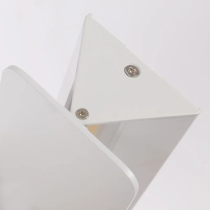 Aluminium Swing Light – Minimalist LED Wall Fixture