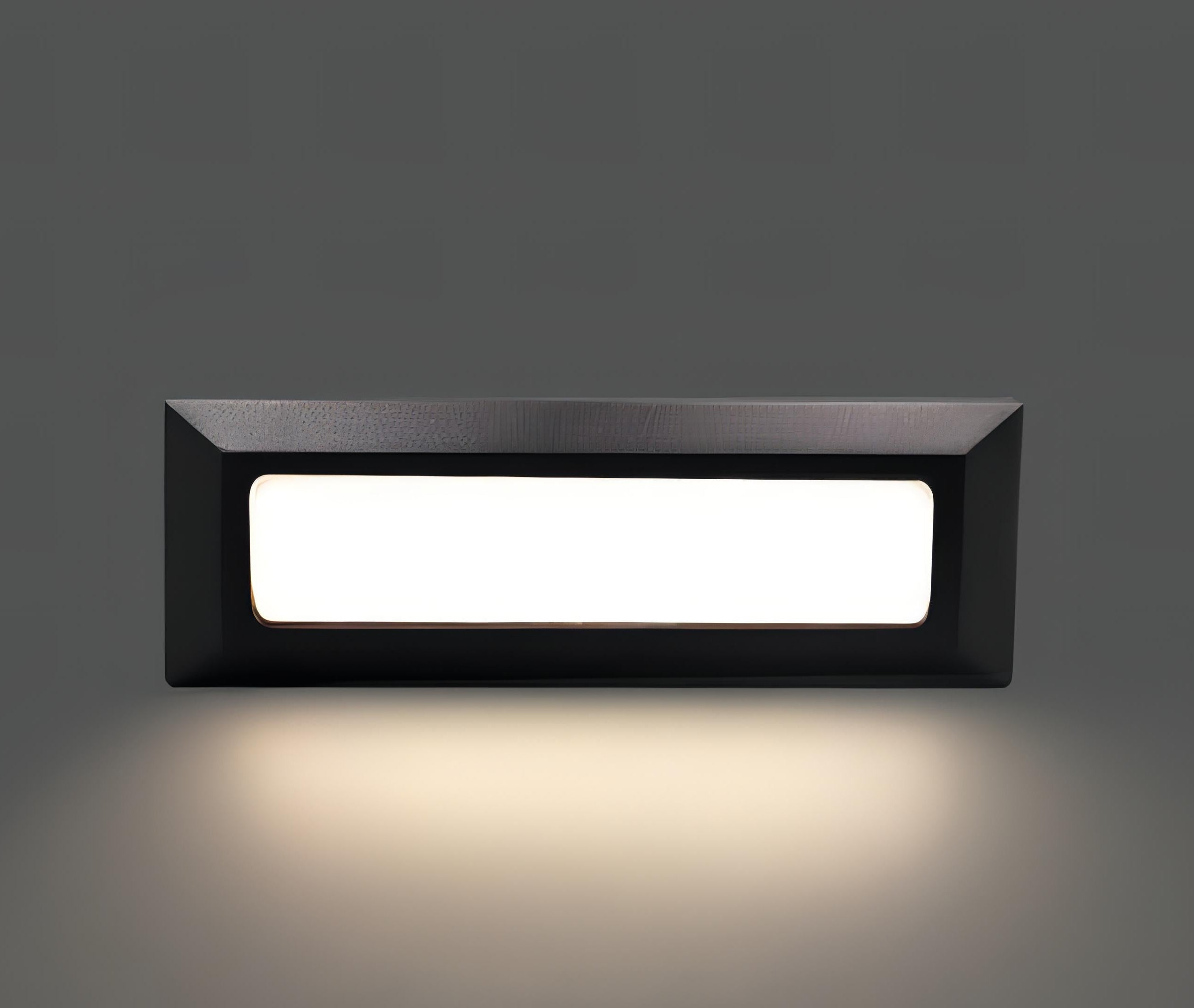 Rectangular Wall-Mounted Outdoor LED Step Lighting Fixture