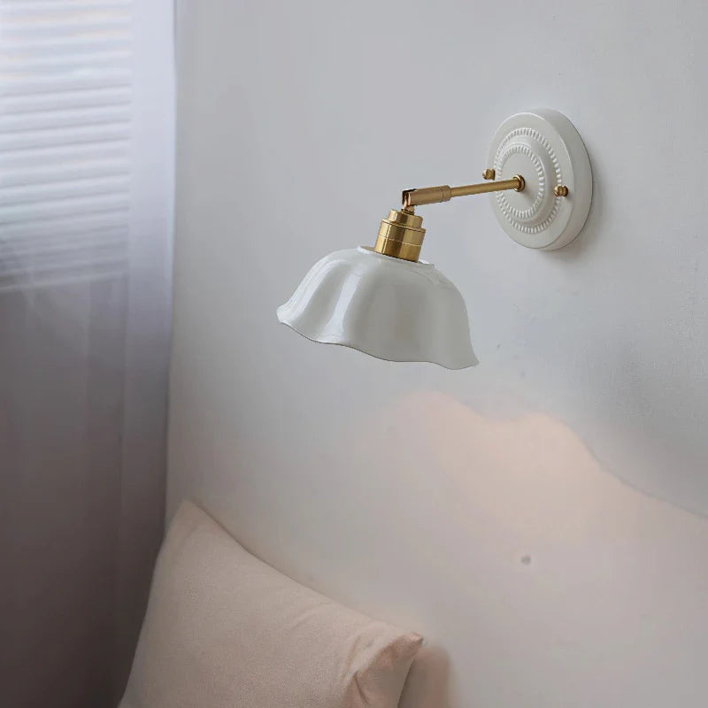 Vintage-Style Ceramic Wall Light – Elegant Nordic Design for Contemporary Spaces
