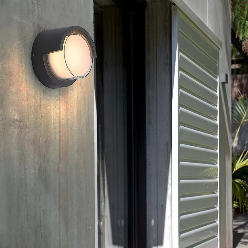 Outdoor Wall Lamp with Solar Motion Sensor for Illumination