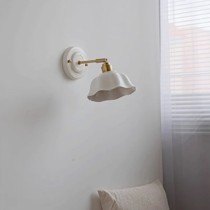 Vintage-Style Ceramic Wall Light – Elegant Nordic Design for Contemporary Spaces