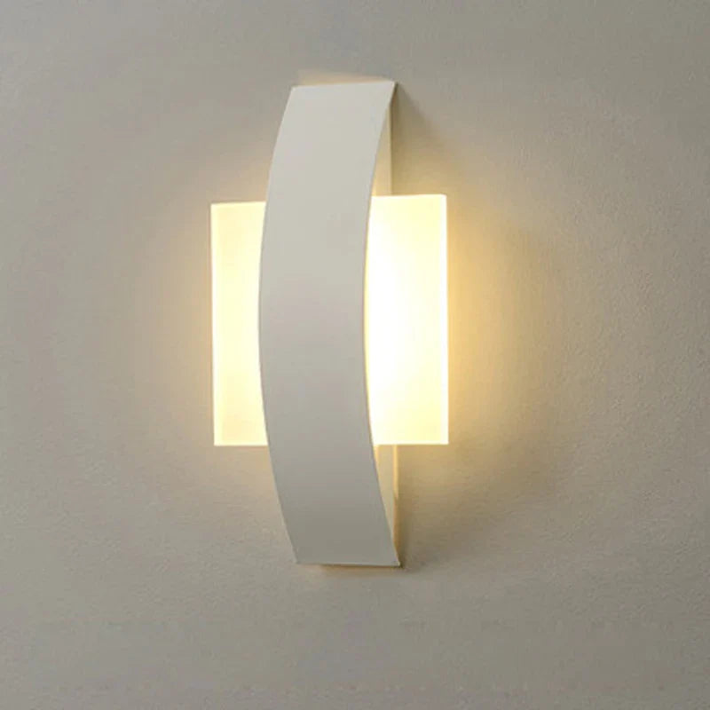 Minimalist Wall Lamp in Acrylic | Ambient Lighting Fixture