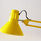 Modern Black Floor Lamp with Swivel Design for Living Room Elegance