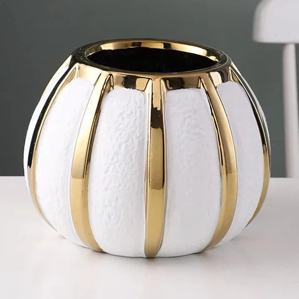 Elegant Fusion Decorative Vase