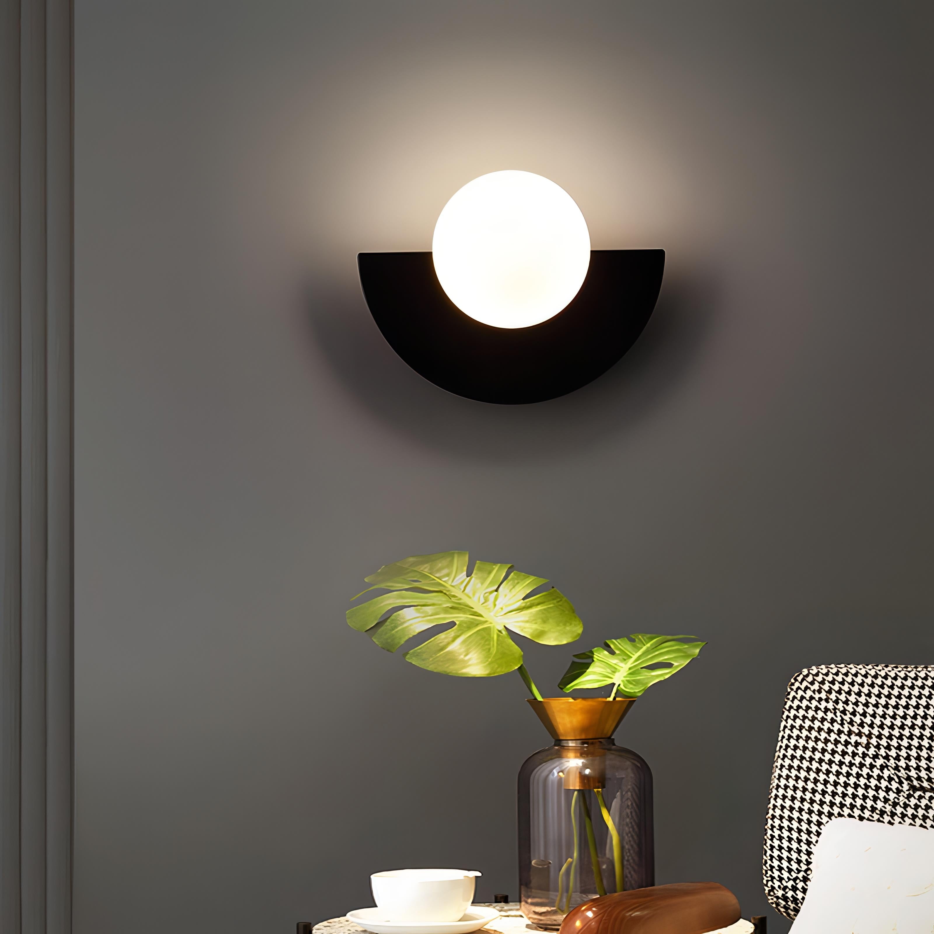 Semicircular Wall Light in Nordic Style