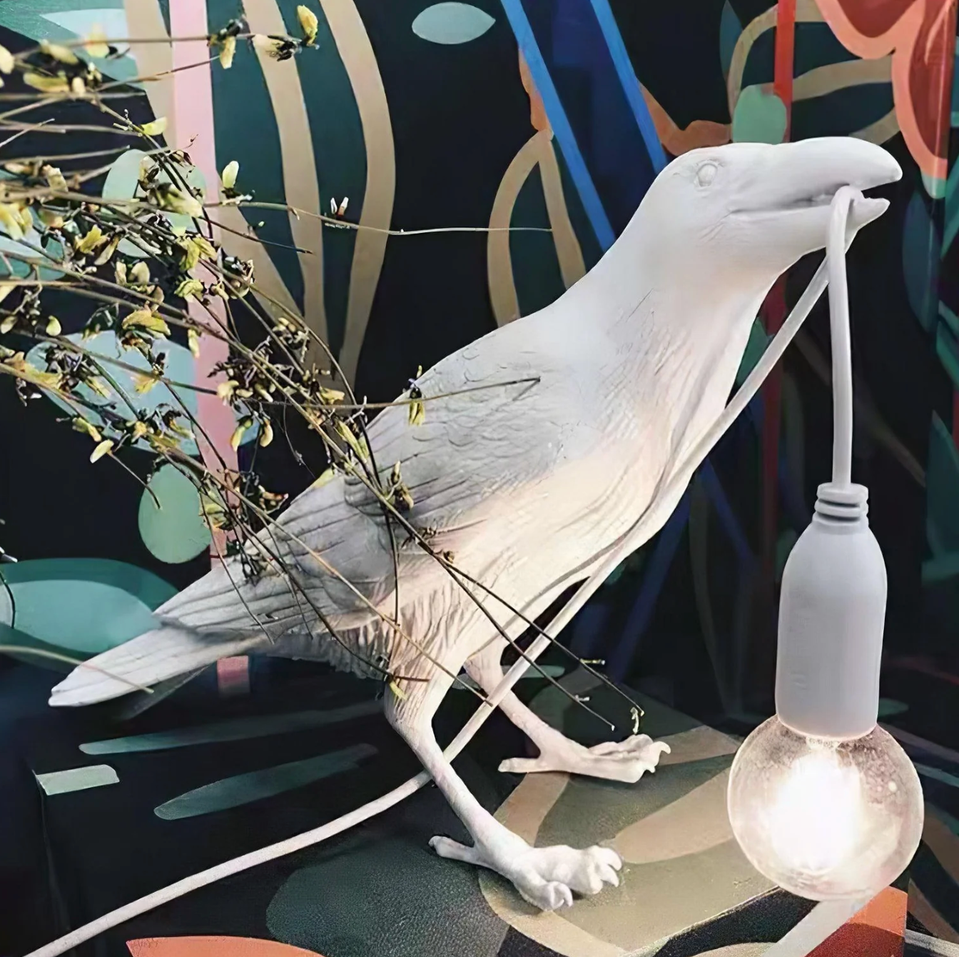 Modern Desk Lamp with Bird Design – Decorative Raven Light