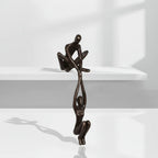 Decorative Resin Sculpture of Romantic Couple for Wall Art