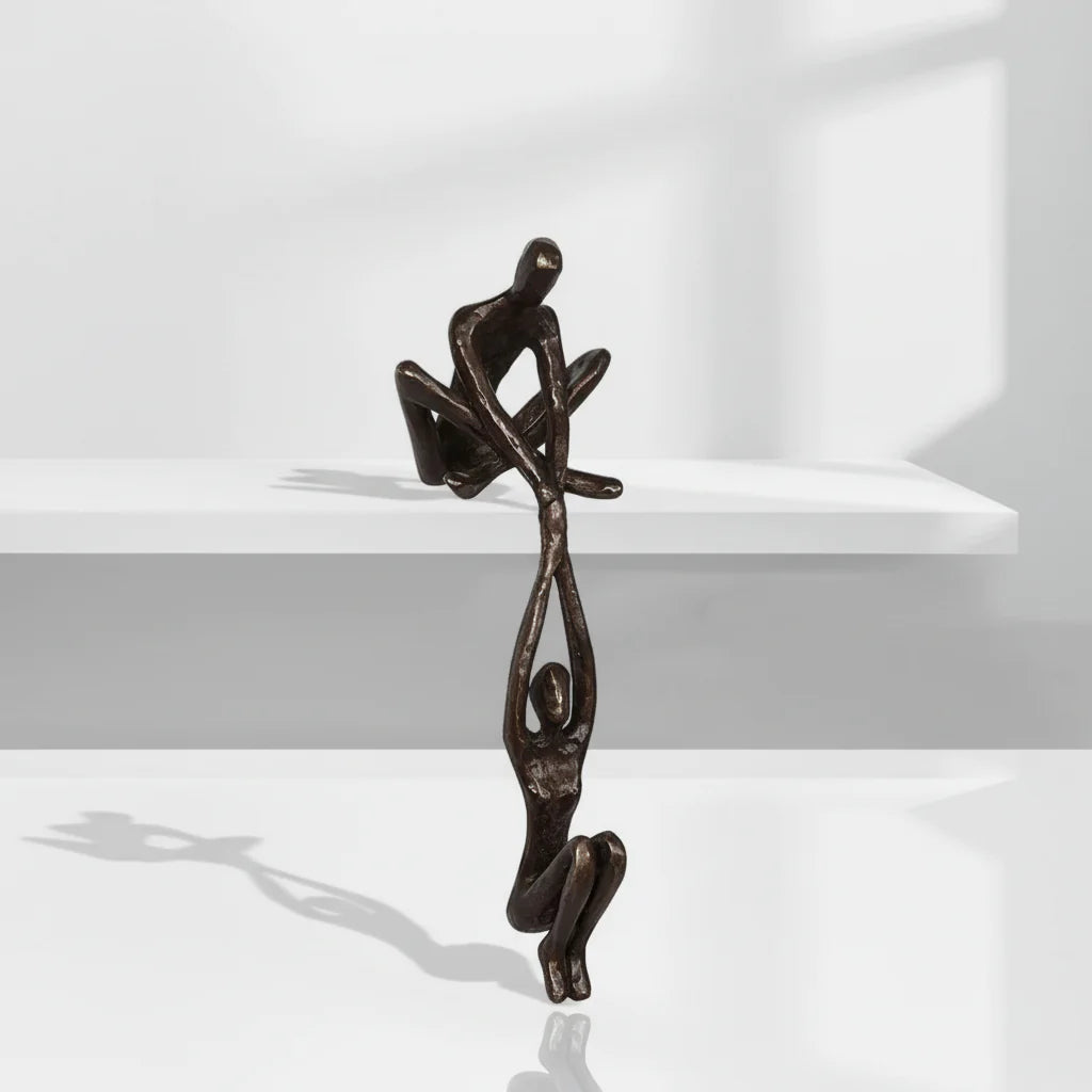 Decorative Resin Sculpture of Romantic Couple for Wall Art