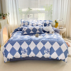 Elegant Bed Cover Set with Pillowcases – Soft Touch for Contemporary Rooms