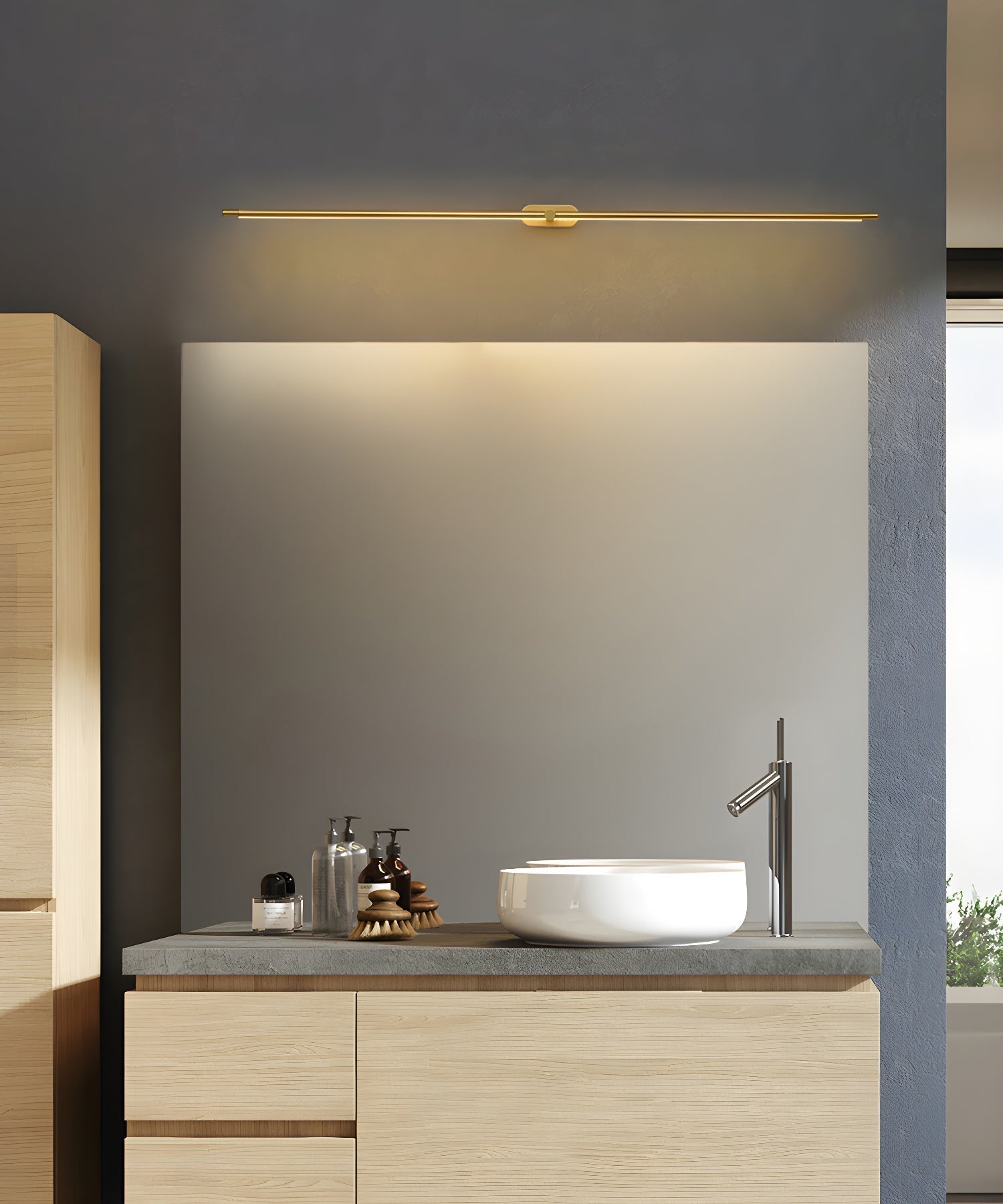 Contemporary Linear Wall Light Fixture