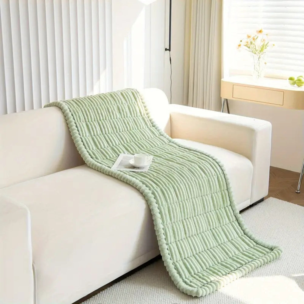 Non-Slip Pet-Friendly Sofa Cover in Plush Microfiber Blend for Living Room