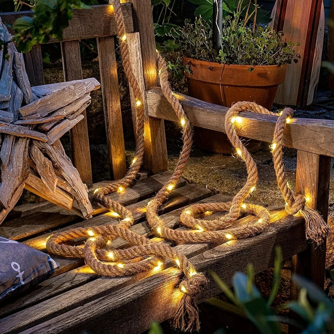16.40 Feet Solar-Powered Hemp Rope Lighting for Outdoor Decor with Dusk-Dawn Sensor