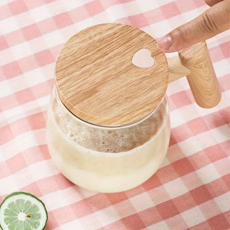MixMaster - Effortless Self-Stirring Beverage Mug