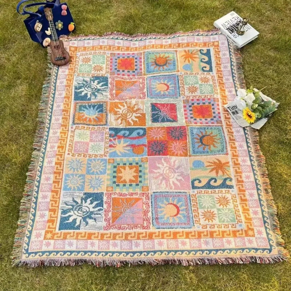 Sun & Soul | Thick microfibre picnic blanket with intricate patterns 1