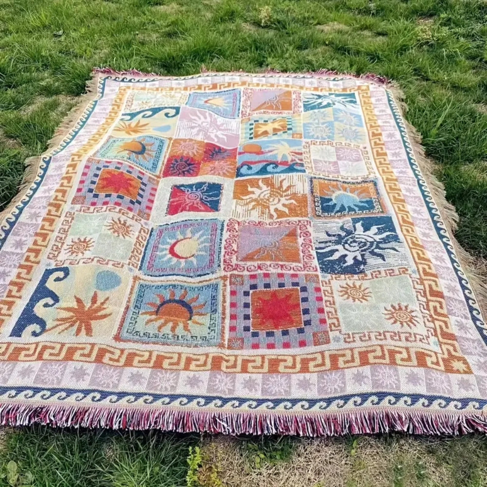 Sun & Soul | Thick microfibre picnic blanket with intricate patterns 2