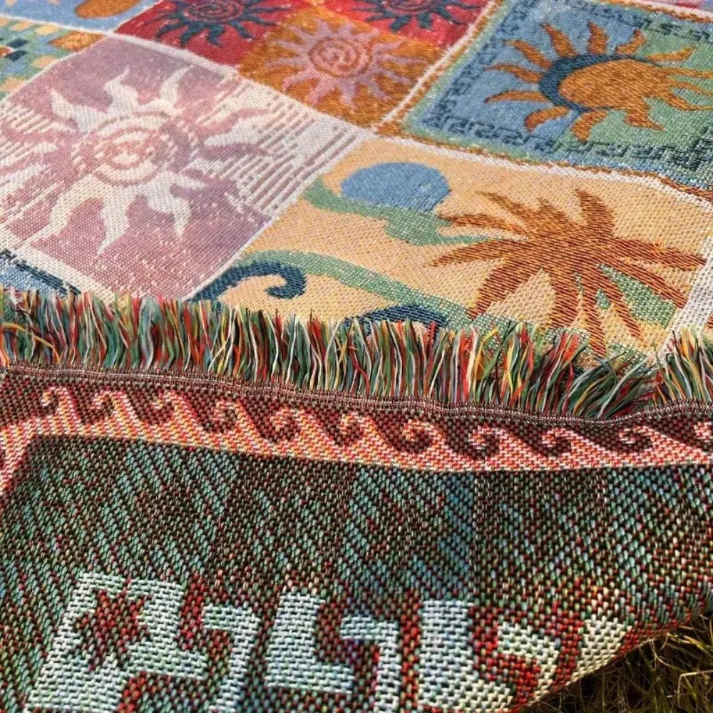 Sun & Soul | Thick microfibre picnic blanket with intricate patterns 3