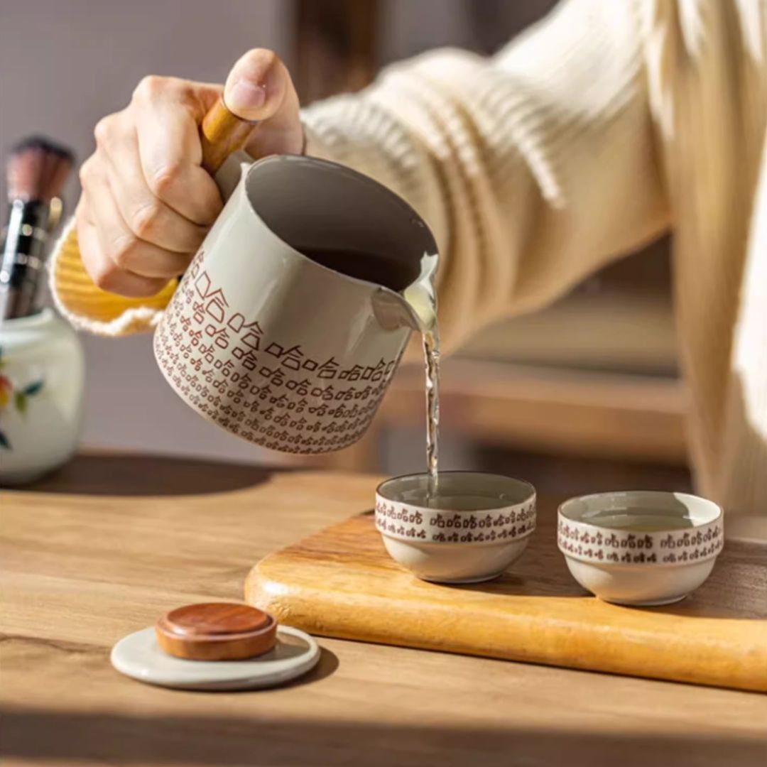 Voyage Elegance Portable Tea Set
