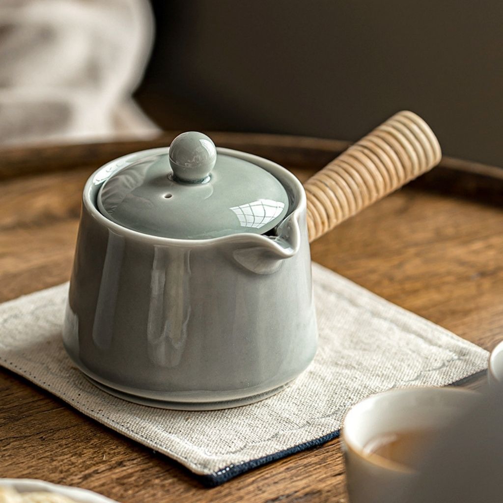 Serenity Glazed Ceramic Teapot for Personal Brewing