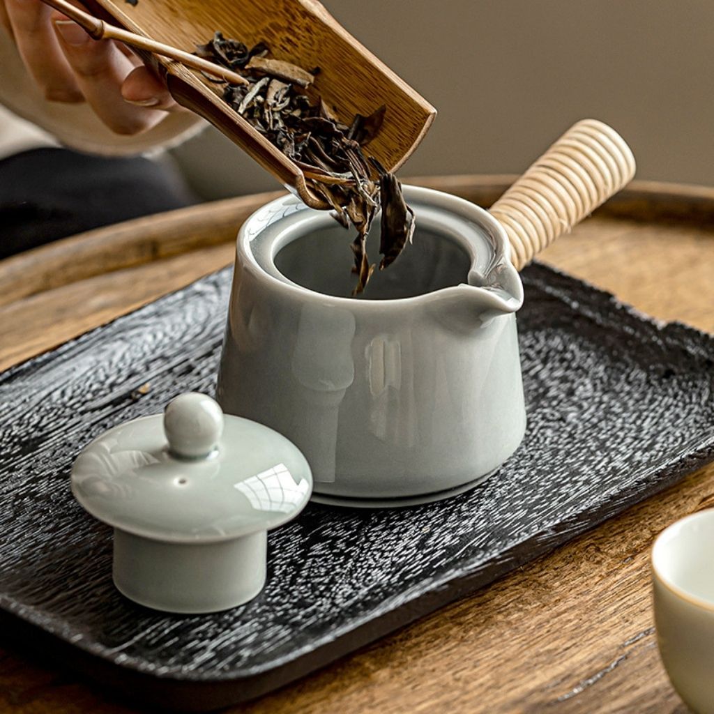 Serenity Glazed Ceramic Teapot for Personal Brewing
