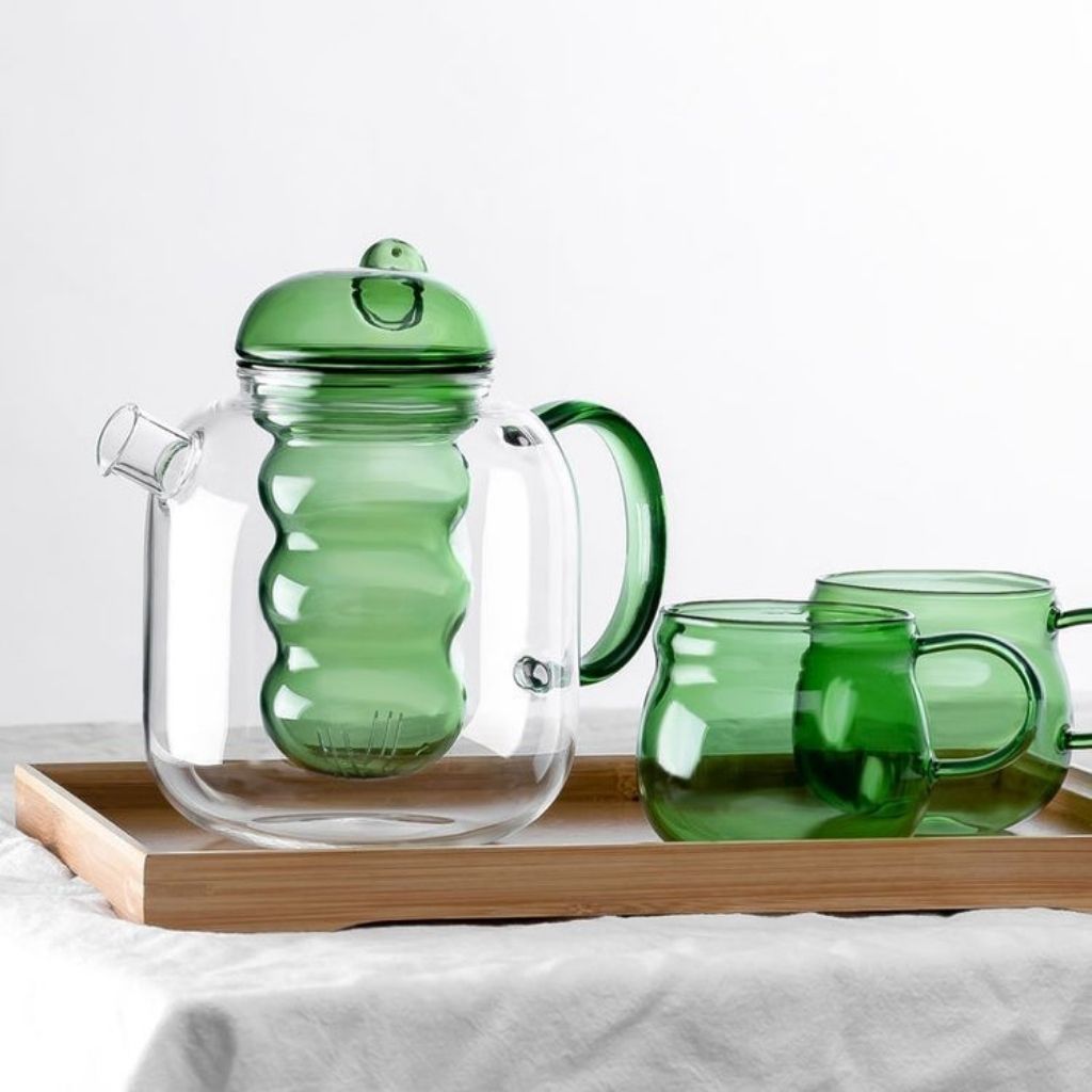 Elegant Glass Teapot with Heat-Resistant Design