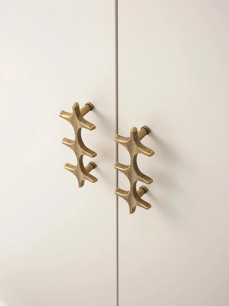 Elegant Vintage Brass Cabinet Pulls for Timeless Style