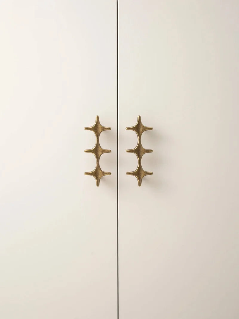 Elegant Vintage Brass Cabinet Pulls for Timeless Style