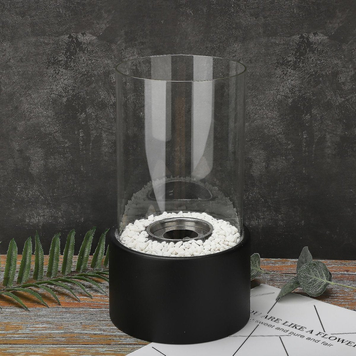 Elegant Illuminator Oil Lamp with Glass Design