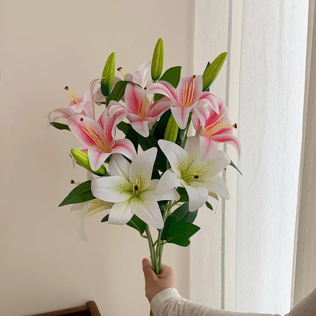 Elegant Silk Lily Stem for Timeless Décor