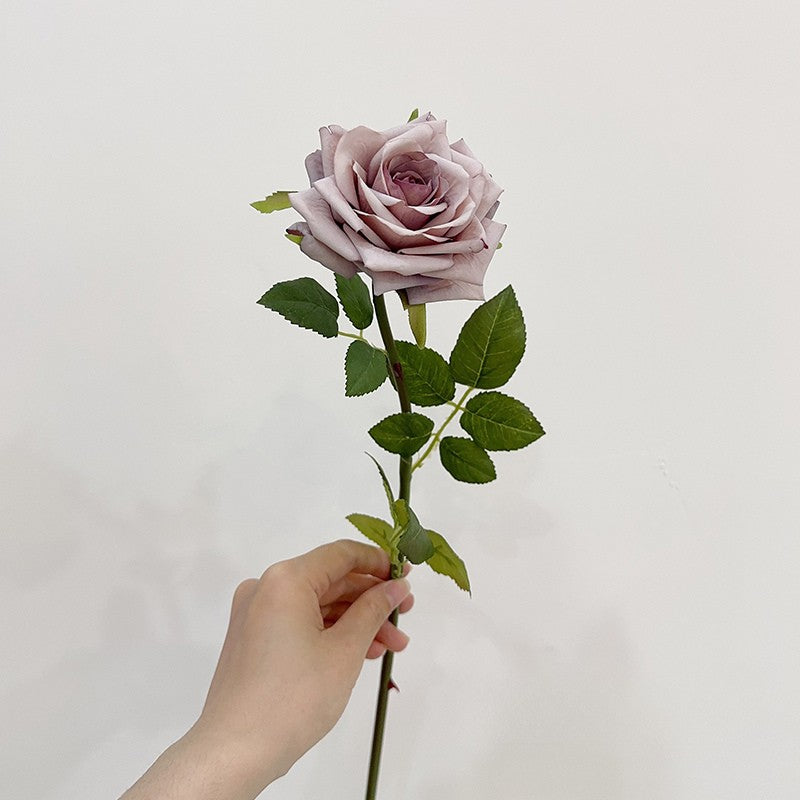 Elegant Vintage Silk Bloom for Timeless Decor