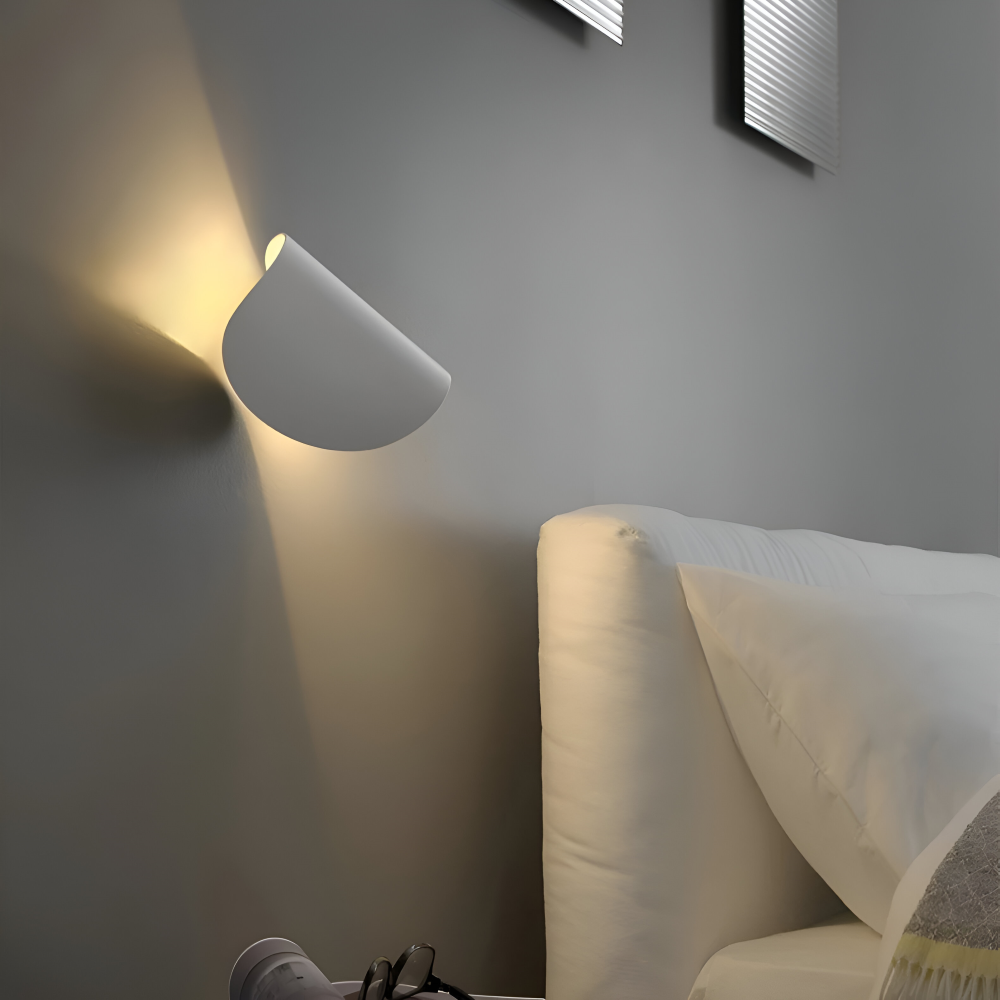 Adjustable LED Wall Lamp – Modern Twist Design