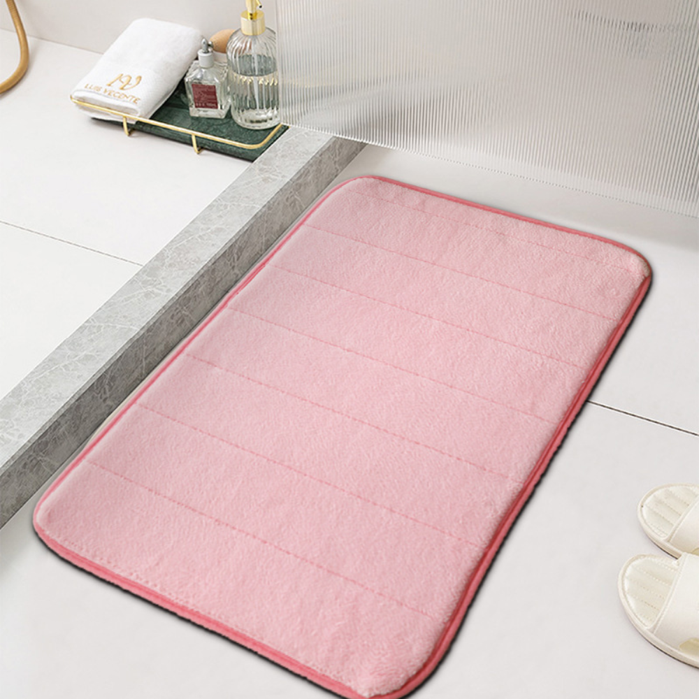 Absorbent Bath Mat with Fast-Drying and Non-Slip Features
