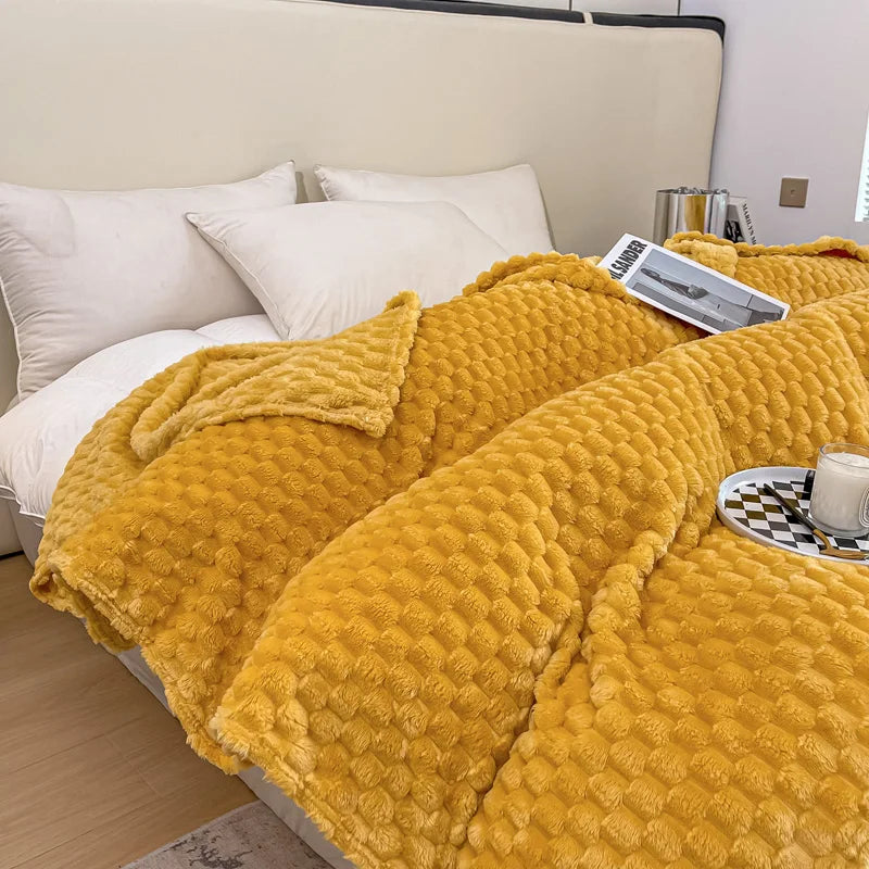 Cozy Plush Throw Blanket in Soft Checkered Velvet for Sofa and Bed
