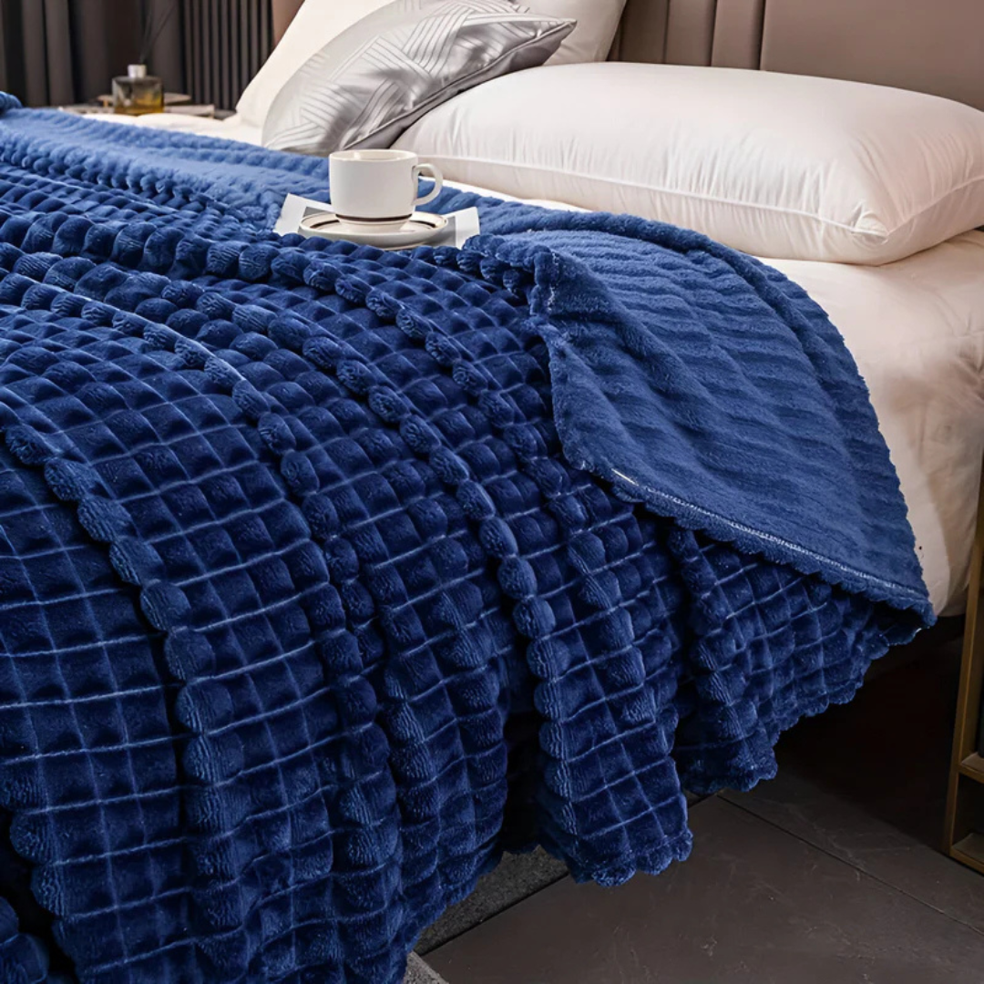 Cozy Plush Fleece Blanket – Double-Sided Plaid for Warmth