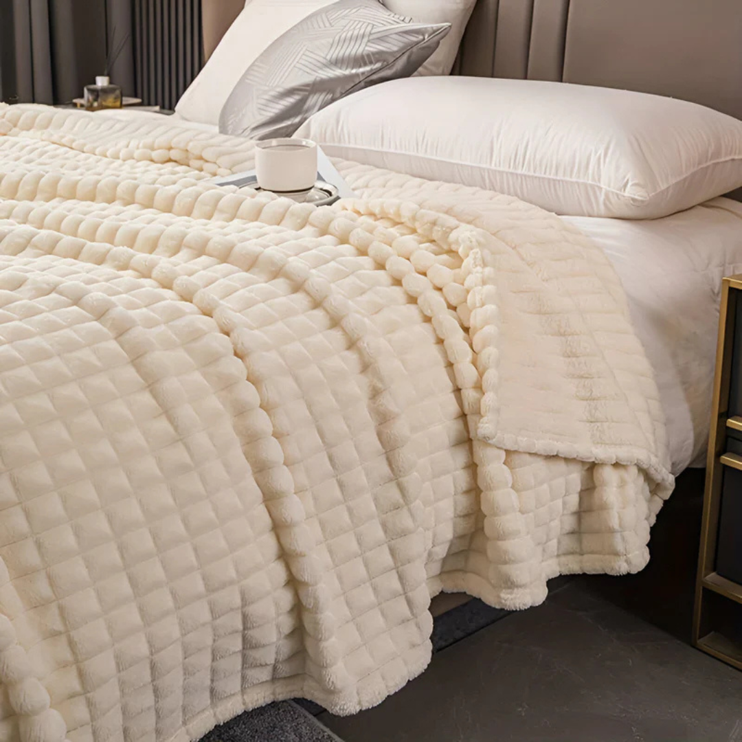 Cozy Plush Fleece Blanket – Double-Sided Plaid for Warmth