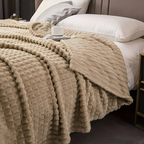 Cozy Plush Fleece Blanket – Double-Sided Plaid for Warmth