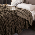 Cozy Plush Fleece Blanket – Double-Sided Plaid for Warmth