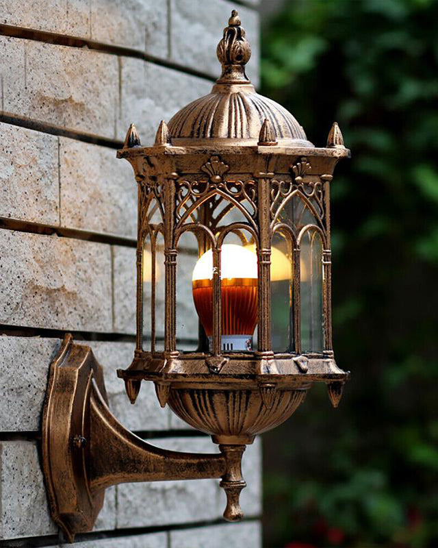 Antique Gold Outdoor Wall Lantern – Elegant Vintage Style Lighting
