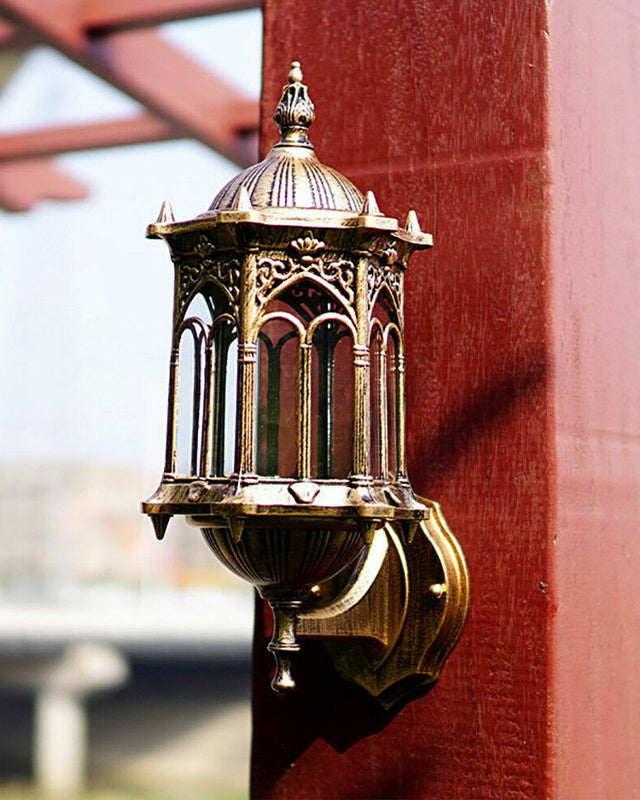 Antique Gold Outdoor Wall Lantern – Elegant Vintage Style Lighting