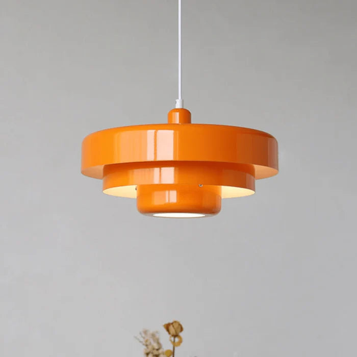 Retro Metal Pendant Light – Vintage LED Fixture for Contemporary Spaces