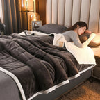 Cozy Flannel Throw Blanket for Winter – Sofa and Bed Cover