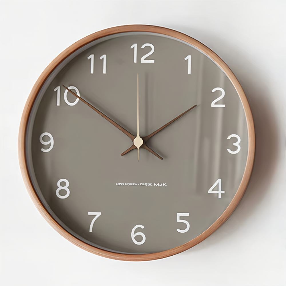 Round Wooden Wall Clock – Silent Nordic Style Timekeeper
