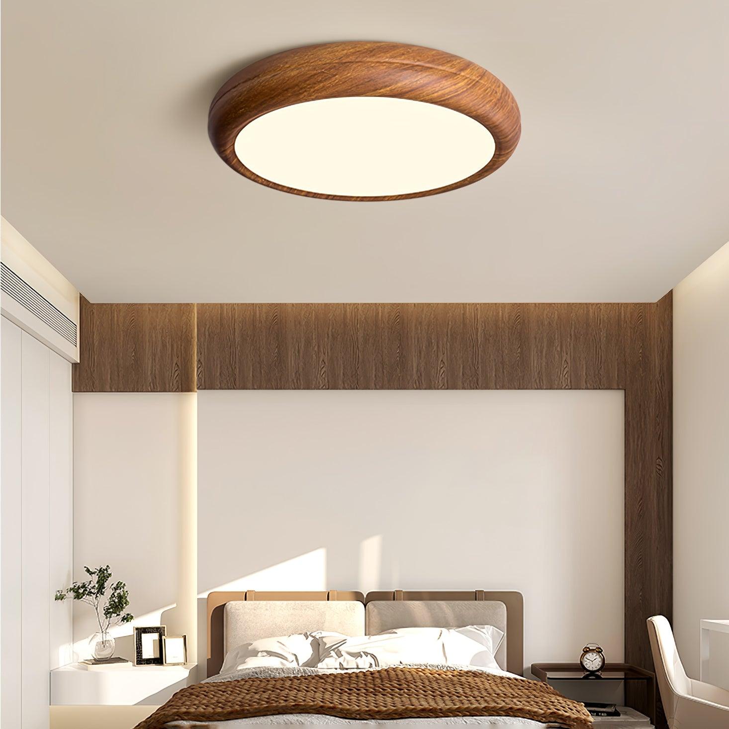 Round Ceiling Light with Woodgrain Finish – Flush Mount Design