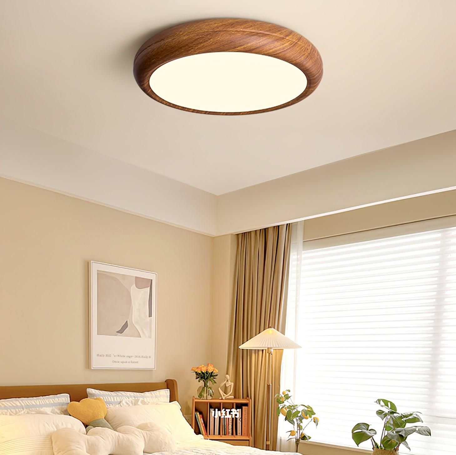 Round Ceiling Light with Woodgrain Finish – Flush Mount Design