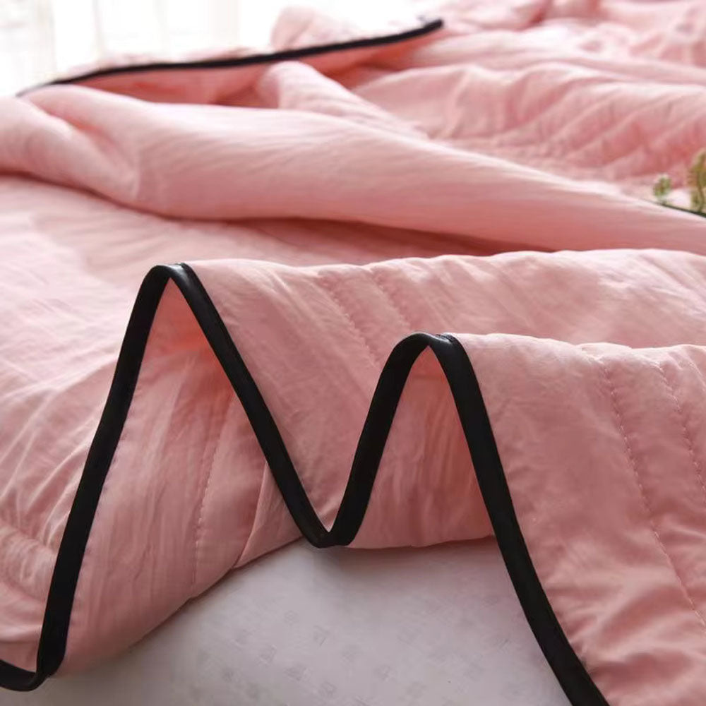 Cooling Moisture-Resistant Hypoallergenic Blanket