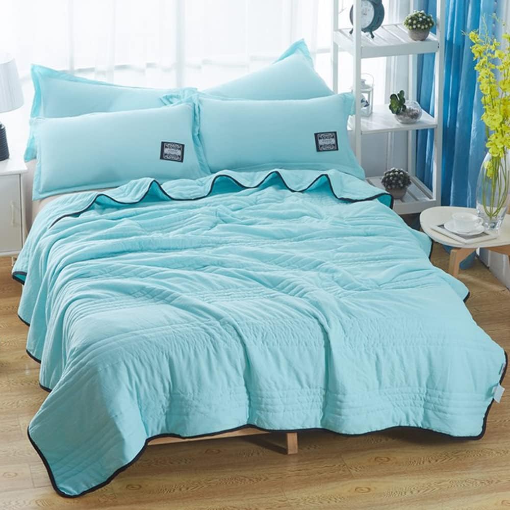 Cooling Moisture-Resistant Hypoallergenic Blanket